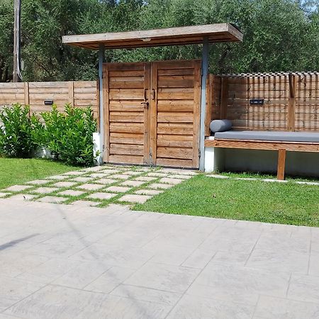 Ruvelis Villa Fiolitis Exterior photo