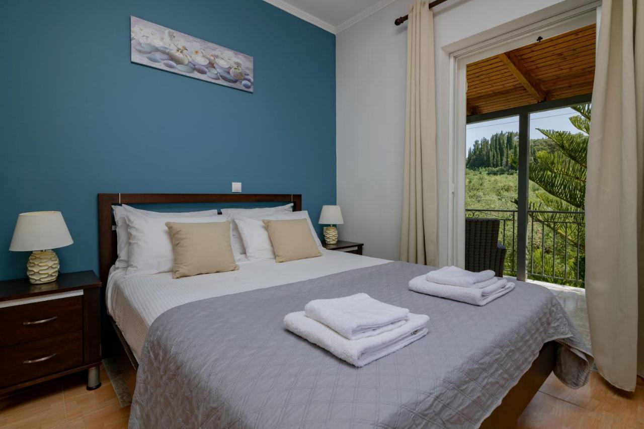 Ruvelis Villa Fiolitis Exterior photo