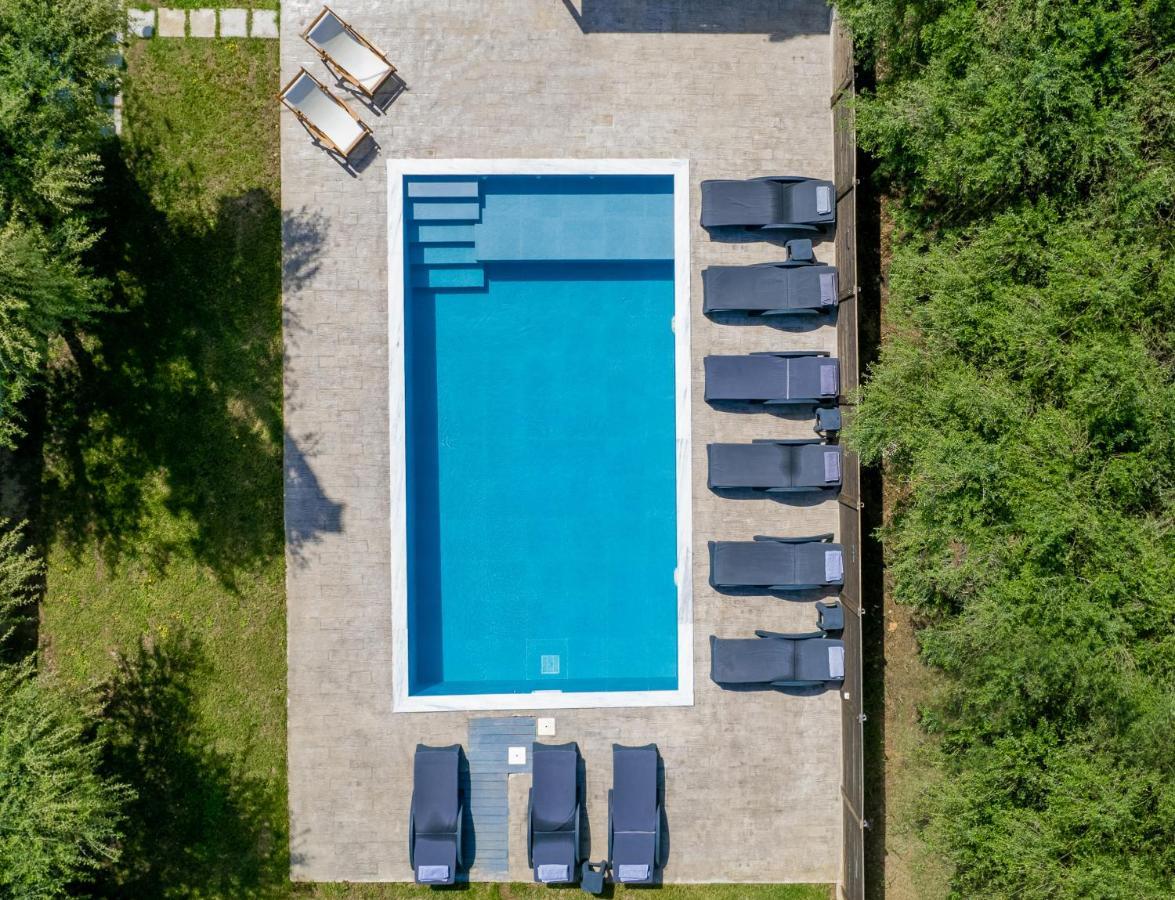 Ruvelis Villa Fiolitis Exterior photo