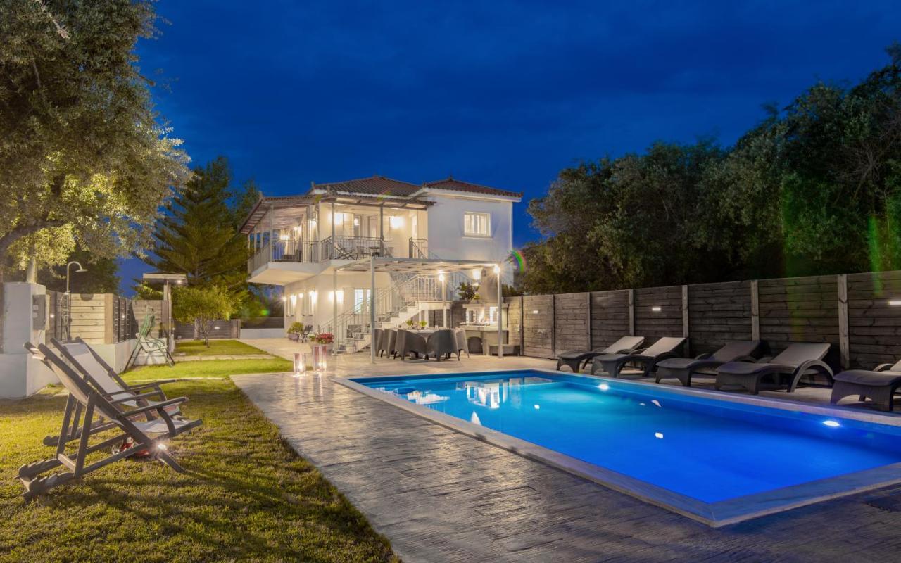 Ruvelis Villa Fiolitis Exterior photo
