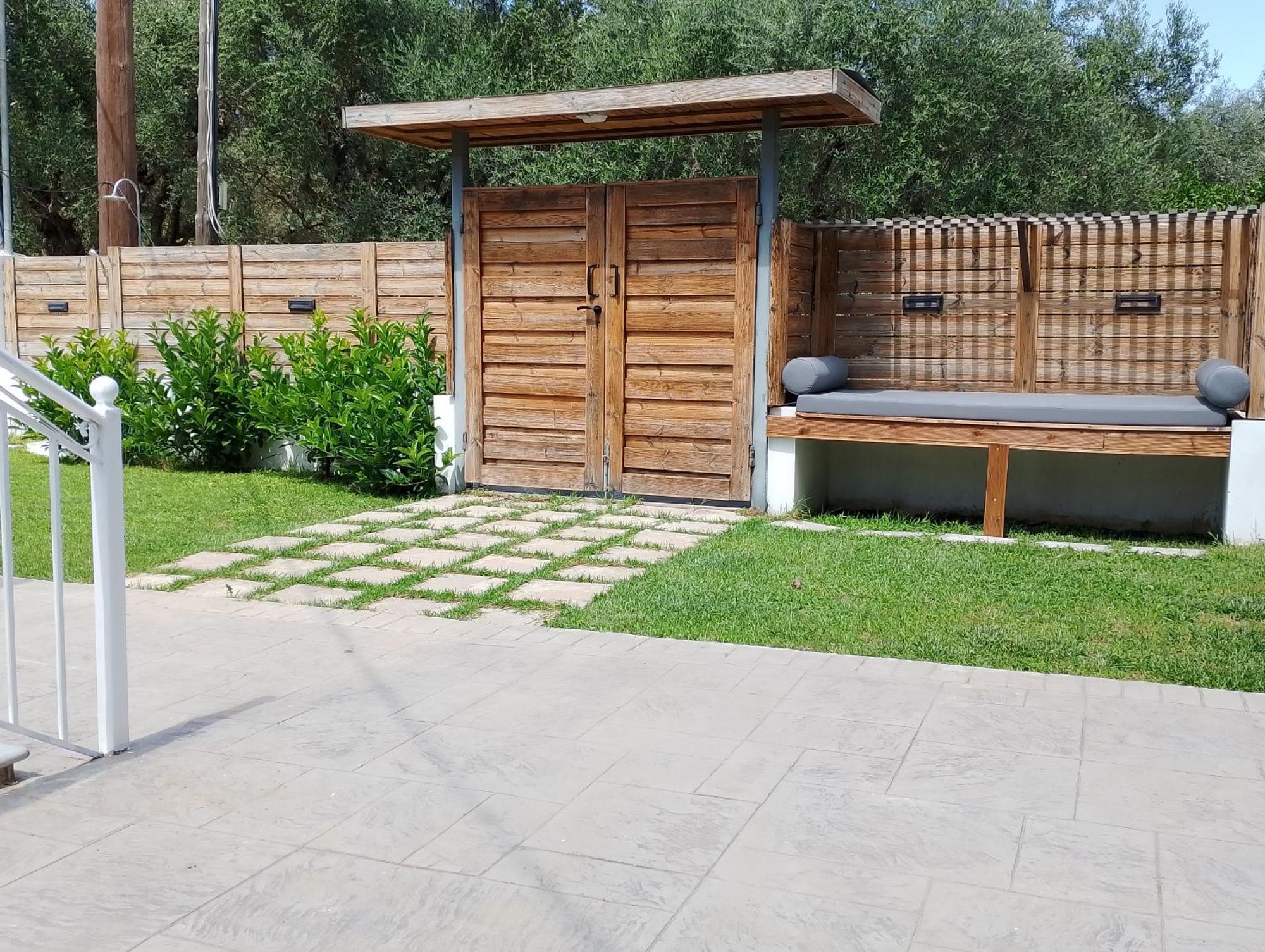 Ruvelis Villa Fiolitis Exterior photo